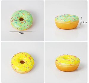 Détails de modèles de donuts en PU de 7cm en vert menthe et jaune avec dimensions