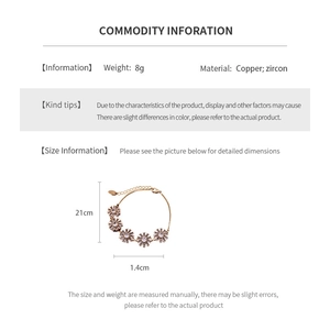Dimensions détaillées du bracelet fleur plaqué or 18K avec incrustations de zircon et mesures