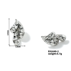 Detailed view of fluid waterdrop steel earrings with dimensions 2.9cm by 1.6cm