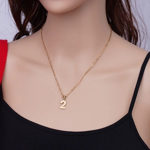 Collier avec pendentif chiffre 2 chanceux en acier inoxydable doré pour femme et couple