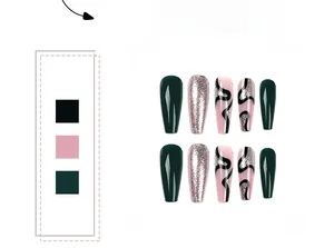 Détail de faux ongles ballerine longs avec lignes vert foncé et accents pailletés argent