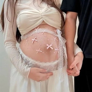 Kit décoration photo grossesse avec dentelle blanche et nœud en satin rose