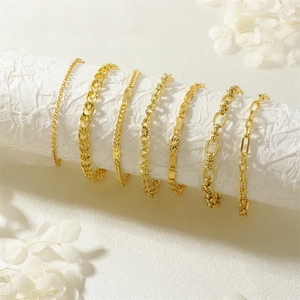 Bracciali a catena dorata minimalisti con maglie Cuban e Figaro per uno stile hip-hop cool