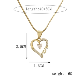 Detail of gold heart pendant with dimensions showing 2.5cm height and 40+5cm chain length