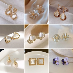 Elegant Cat Eye Stone Earrings With Silver Earring Post Rhinestone Inlaid Geometric Flower Shape Jewelry For Women