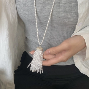Elegant Long Imitation Artificial Pearl Necklace With Multi Strand Tassel Alloy Silver Metal Cap Niche Design For Women