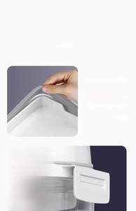 Detail of thickened silicone ring and 4-buckle locking system for airtight food storage