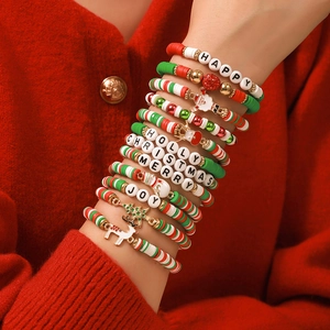 Bracelet De Noël Perles Pâte Polymère Émail Alliage Père Noël Renne Charms Perles Lettres Merry Bijoux Festifs Élastiques