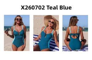 Vues détaillées d'un maillot de bain bleu sarcelle avec découpes et dos nu lacé