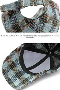 Detail van geruite tweed baseballcap met verstelbare metalen gesp en binnenstructuur