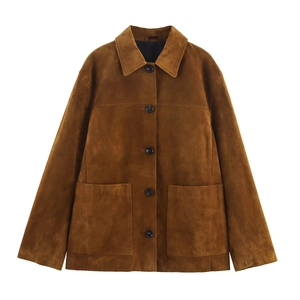 Veste femme en daim camel foncé avec col à revers et poches plaquées élégantes