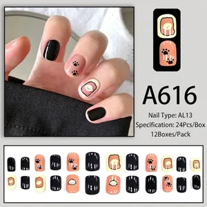 Vue détaillée du set de 24 faux ongles AL13 motif chien dessin animé noir et orange