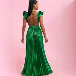 Elegant backless green pleated long dress with cross straps and ruffle shoulders