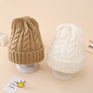 Thick cable knit beanie set in white and khaki for autumn winter warmth and style