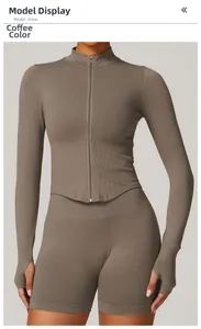 Veste de yoga marron moulante avec passe-pouces et col montant élégant pour sport