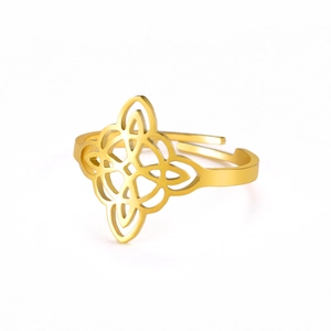 Adjustable golden double-layer witch's knot ring in stainless steel for women