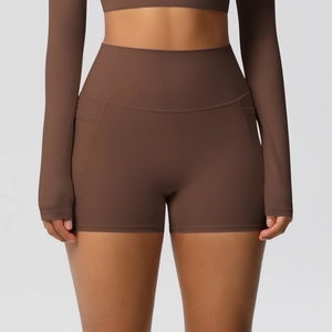 Short de yoga marron à taille haute pour femme avec poches et effet push-up sans couture