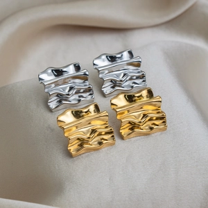 Retro geometric wave earrings in gold and silver finish with 18K gold plating