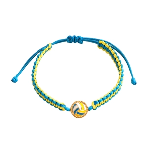 Macro-opname van blauw en geel gevlochten nylon armband met een volleybal hanger