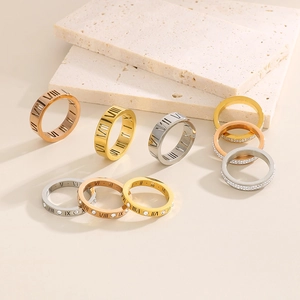 Bagues à chiffres romains et diamants pavés en acier inoxydable or, or rose et argent