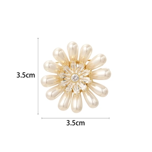 Broche tournesol élégante de 3,5 cm avec strass et perles nacrées dorées