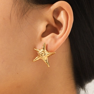 Luxury gold starfish earrings in stainless steel with spiral texture for beach vacation
