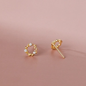 S925 sterling silver flower wreath stud earrings with zircon and gold finish