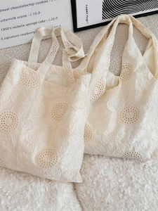 Women Large Capacity Lace Tote Bag French Retro Hollow Out Flower Embroidery Shoulder Bag Elegant Casual Handbag