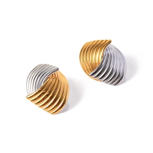 Two-tone shell-shaped stainless steel earrings with wavy textured gold and silver finish