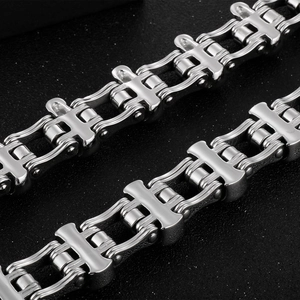 Retro stainless steel skeleton motorcycle chain bracelet for men with skull patterns