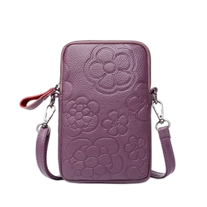 Petit sac bandoulière violet pour téléphone avec fleurs embossées et texture grainée