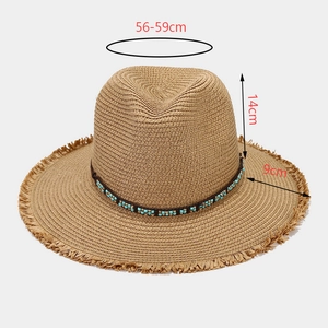 Chapeau de soleil bohème à large bord pour femme avec franges et perles turquoise