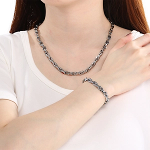 Minimalist silver 18k titanium steel square chain necklace and bracelet set on model