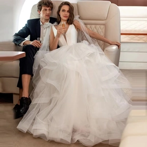 Elegant White Wedding Dress Deep V-Neck Backless Sleeveless Multi-Layer Tiered Tulle Trailing Bridal Gown Slim Fit