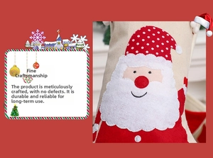 Gros plan d'une chaussette de Noël en toile avec motif de Père Noël en feutre 3D
