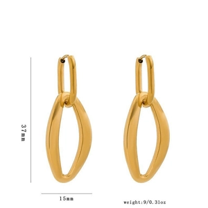 Irregular 18K gold-plated geometric link earrings measuring 37mm in height and 15mm wide
