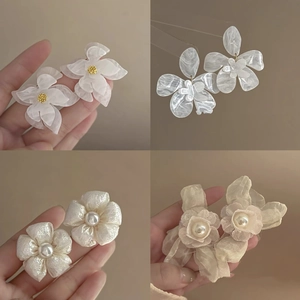 French retro floral stud earrings with tassels and pearls in four elegant styles