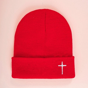 Bonnet en tricot rouge pour homme et femme avec croix brodée blanche pour l'hiver