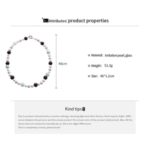 Detail view of pearl and glass beaded necklace with dimensions 46x1.2cm and 51.3g weight