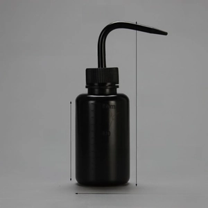 Detail of 250ml black plastic wash bottle showing exact dimensions and curved squeeze nozzle