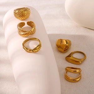 Set of 6 chunky vintage 18K gold plated stainless steel rings in various bold designs