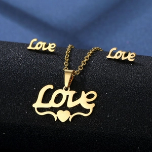 Golden MAMA stainless steel jewelry set with Love script and heart charm design