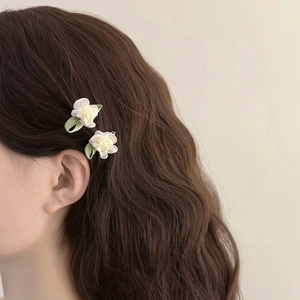 Pinces à cheveux élégantes vintage en satin jasmin avec pétales en tissu de soie