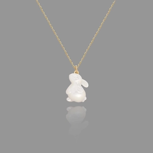 Collier Pendentif Lapin Acier Titane Avec Coquillage Blanc Lapin De Lune Animal Mignon Chaîne Clavicule Pour Femmes