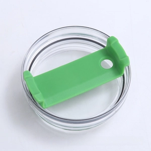 Detail of 40oz tumbler replacement lid with grass green slider and leak-proof seal