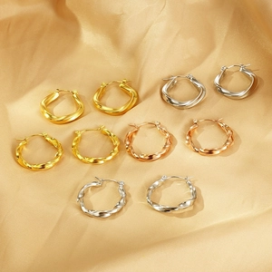 Minimalist Stainless Steel Twisted Hoop Earrings For Women 18K Gold Plated U Shaped Geometric Twist Hoop Earrings Fashion Jewelry