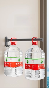 Close-up showing the 8kg load-bearing capacity of the black wall-mounted hanger rack