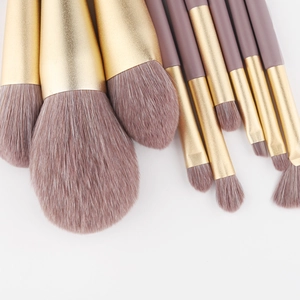 Kit de 9 pinceaux de maquillage violets avec poils souples et embouts dorés