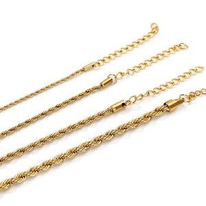 Detail view of 18k gold plated rope chains in four different widths with lobster clasps