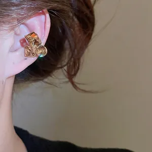 Maillard style gold-plated champagne crystal ear cuff with geometric stone clusters